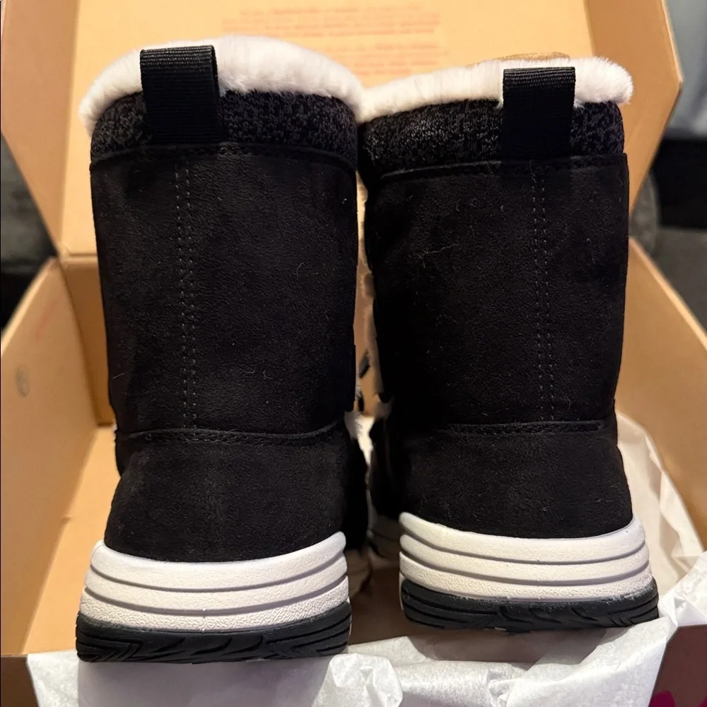 Brand new in box Ryka Aubonne winter boots size 9 wide! Water repellent and warm - Picture 3 of 8